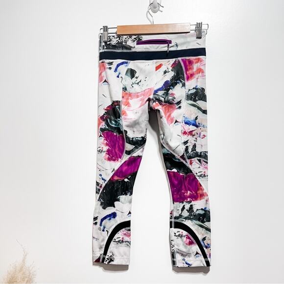 Lululemon Run Sz 4  Inspire Crop II All Full-On Luxtreme Pigment WaveMulti/Black - Picture 4 of 11